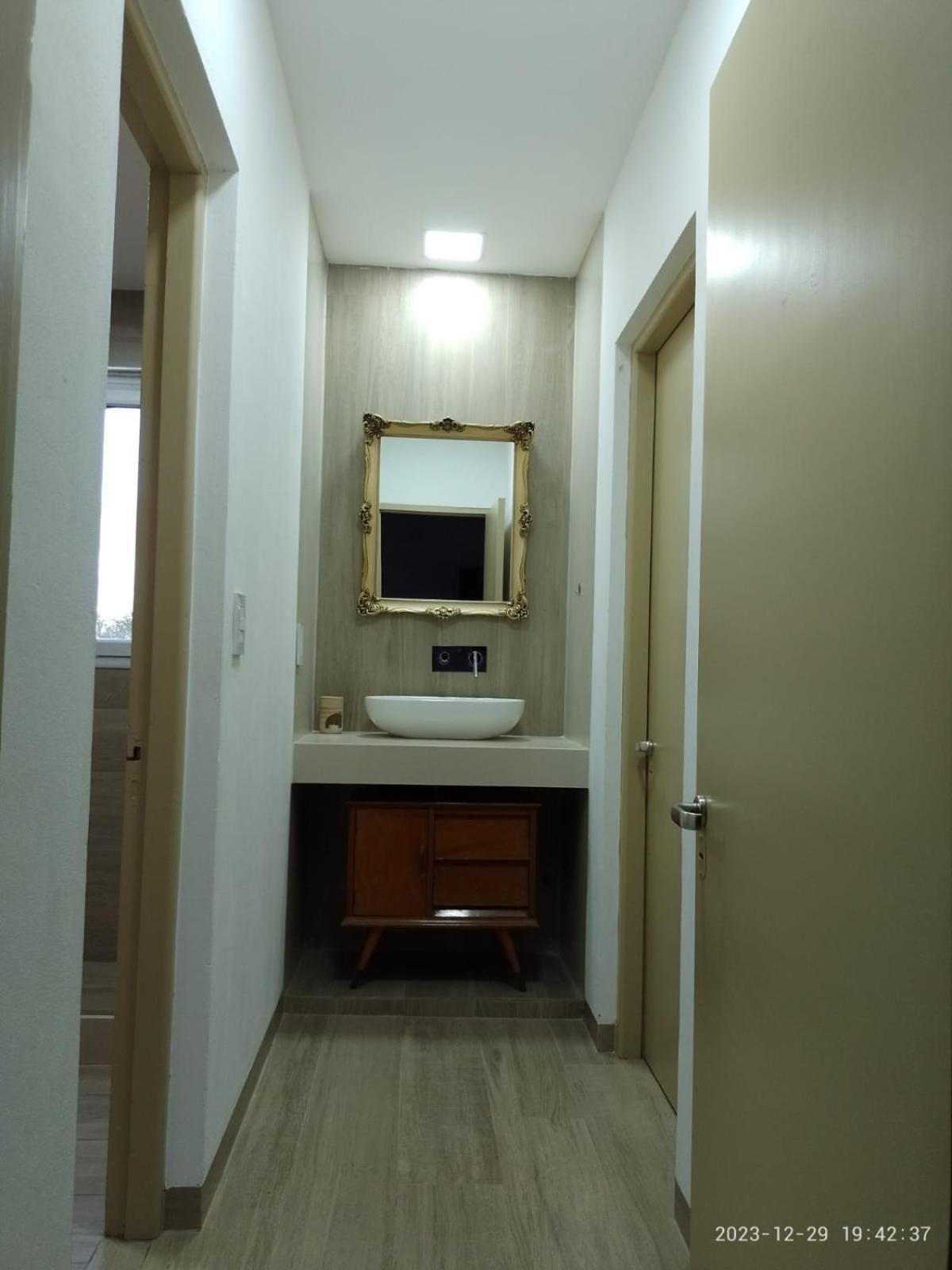 Apartment Tike *